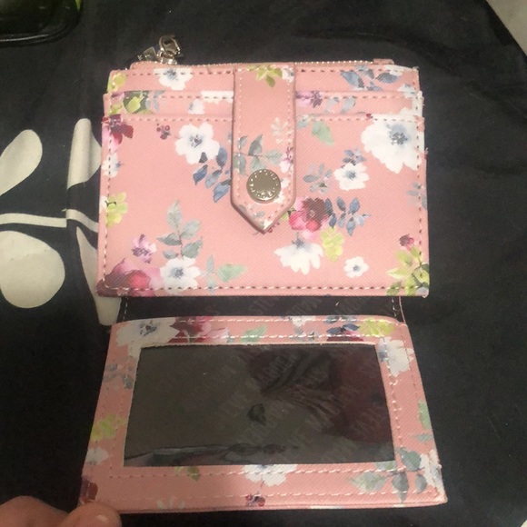 Steve Madden wallet - Picture 3 of 3